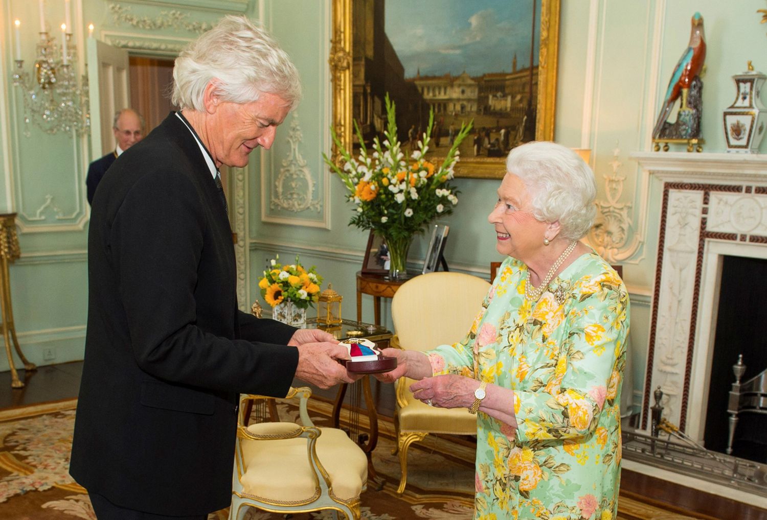 james dyson et la reine d'angleterre elizabeth 2